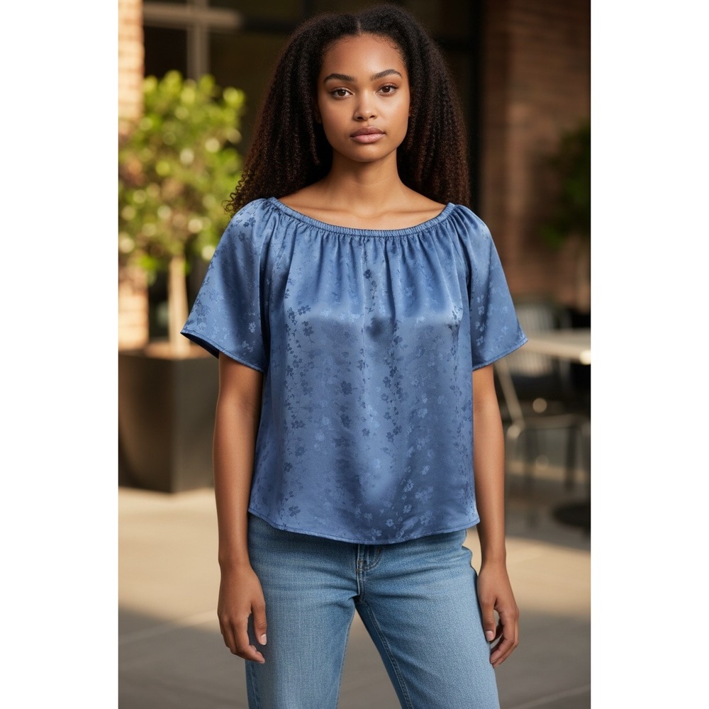 LC‎ Lauren Conrad Navy Floral Blouse